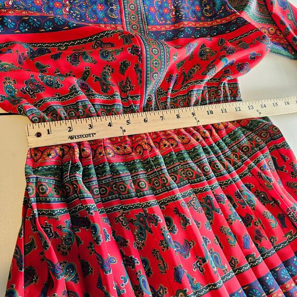Vintage Lady Carol Red Paisley Pleated Dress Size 10 - Picture 4 of 8